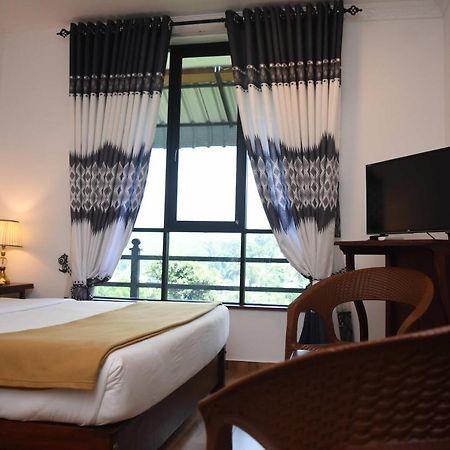רטנאפורה Centauria Hill Resort מראה חיצוני תמונה