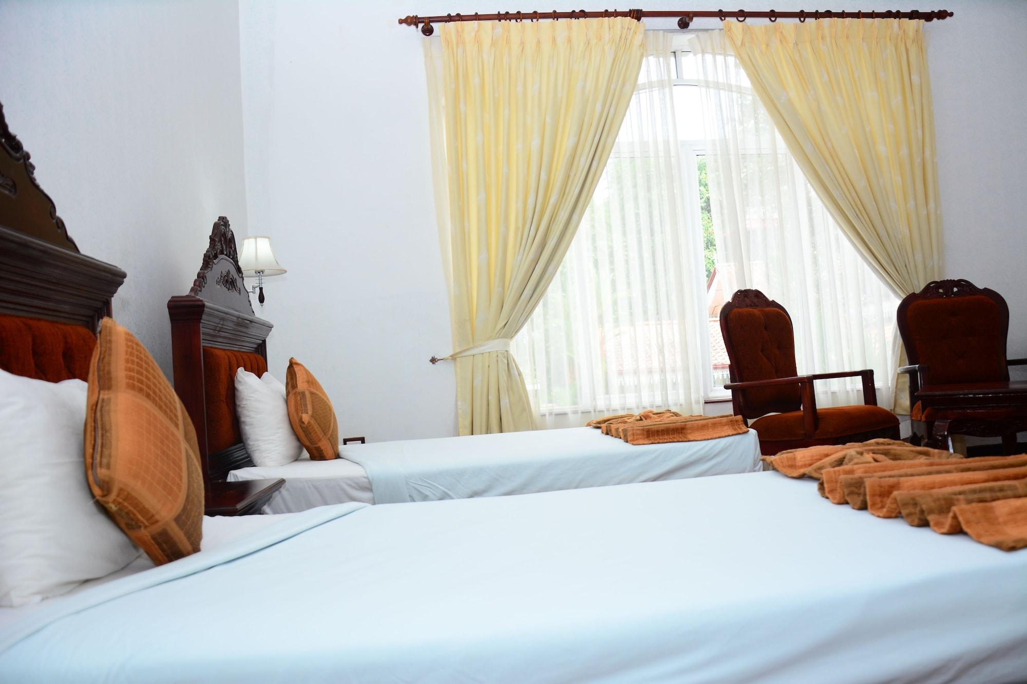 רטנאפורה Centauria Hill Resort מראה חיצוני תמונה