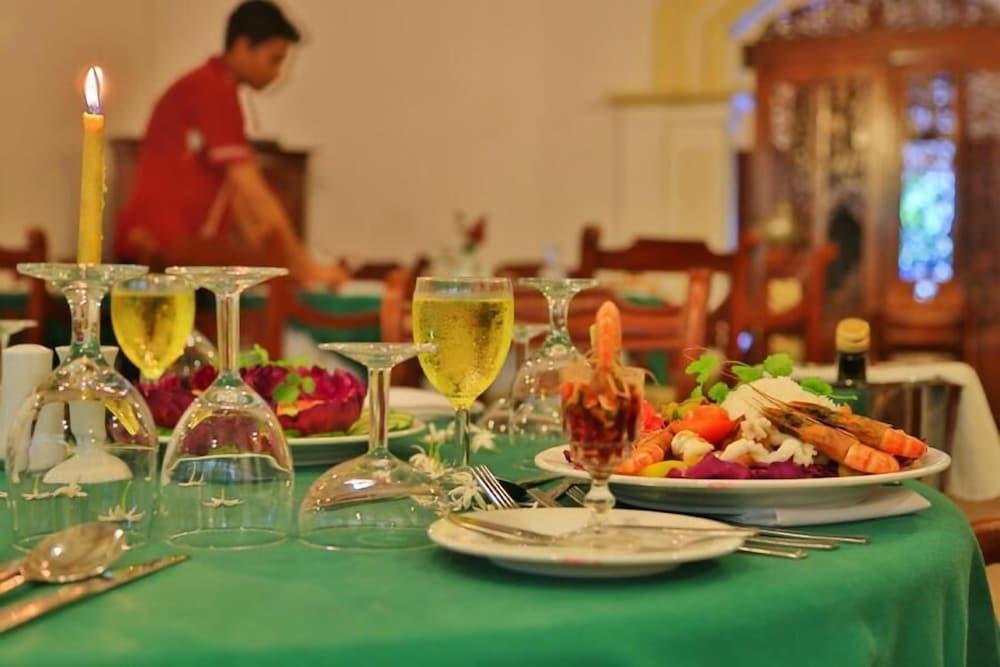 רטנאפורה Centauria Hill Resort מראה חיצוני תמונה
