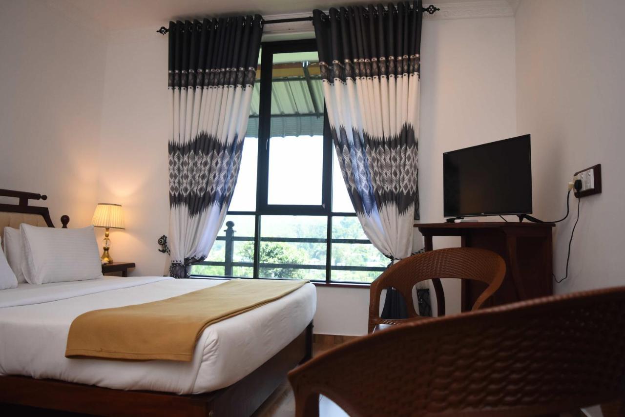 רטנאפורה Centauria Hill Resort מראה חיצוני תמונה