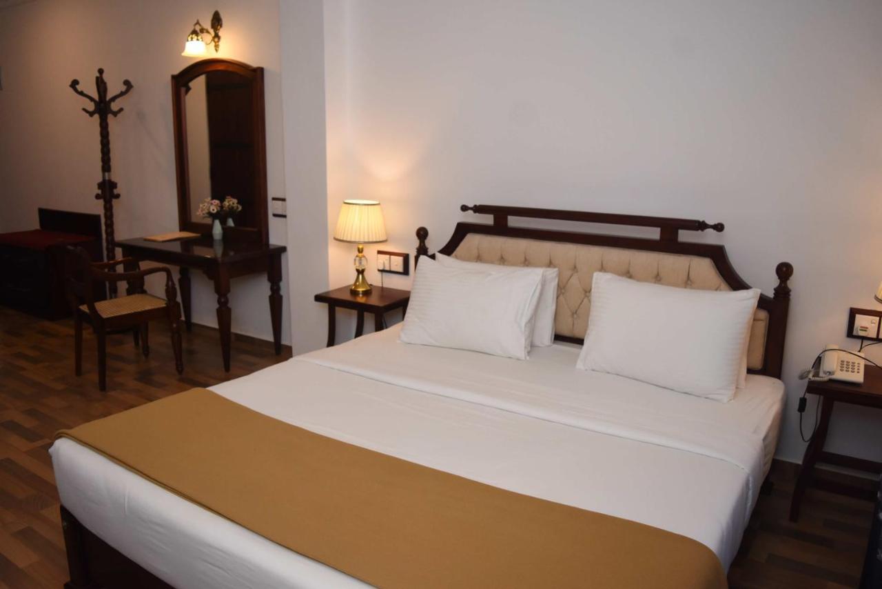 רטנאפורה Centauria Hill Resort מראה חיצוני תמונה