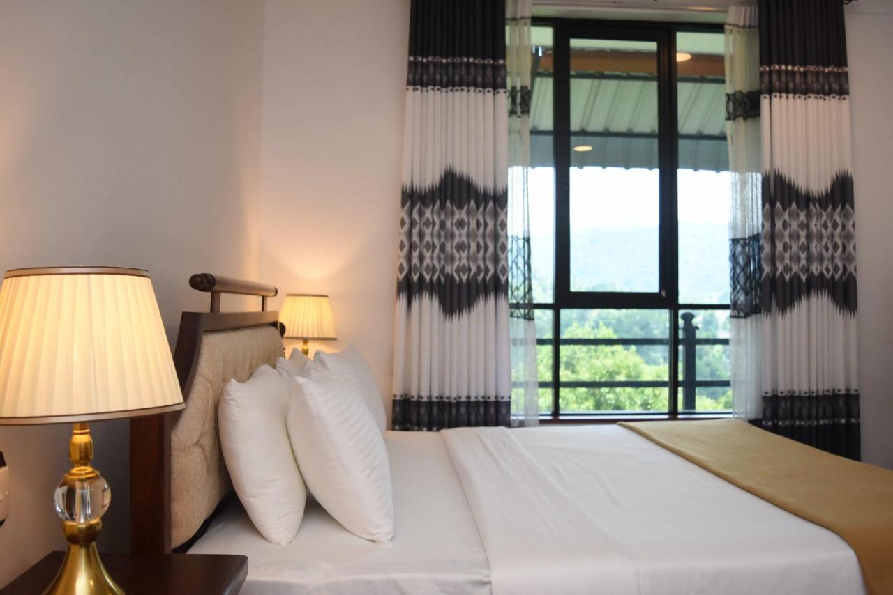רטנאפורה Centauria Hill Resort מראה חיצוני תמונה