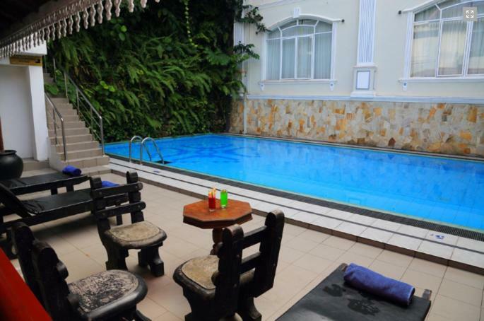 רטנאפורה Centauria Hill Resort מראה חיצוני תמונה