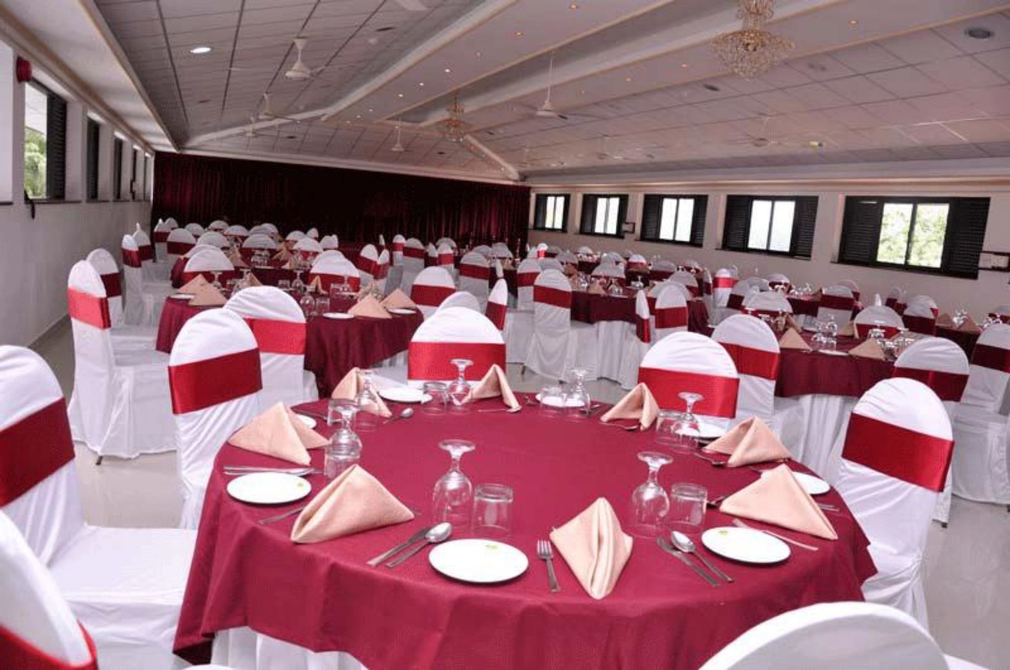 רטנאפורה Centauria Hill Resort מראה חיצוני תמונה