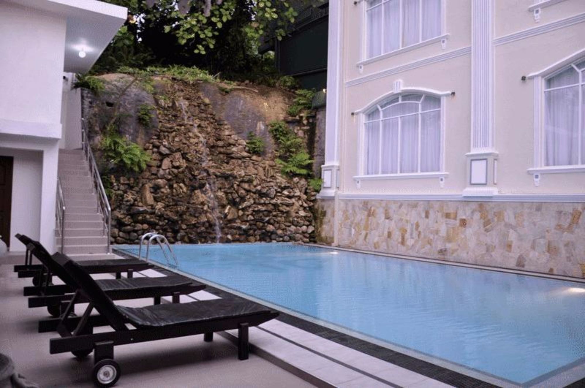 רטנאפורה Centauria Hill Resort מראה חיצוני תמונה