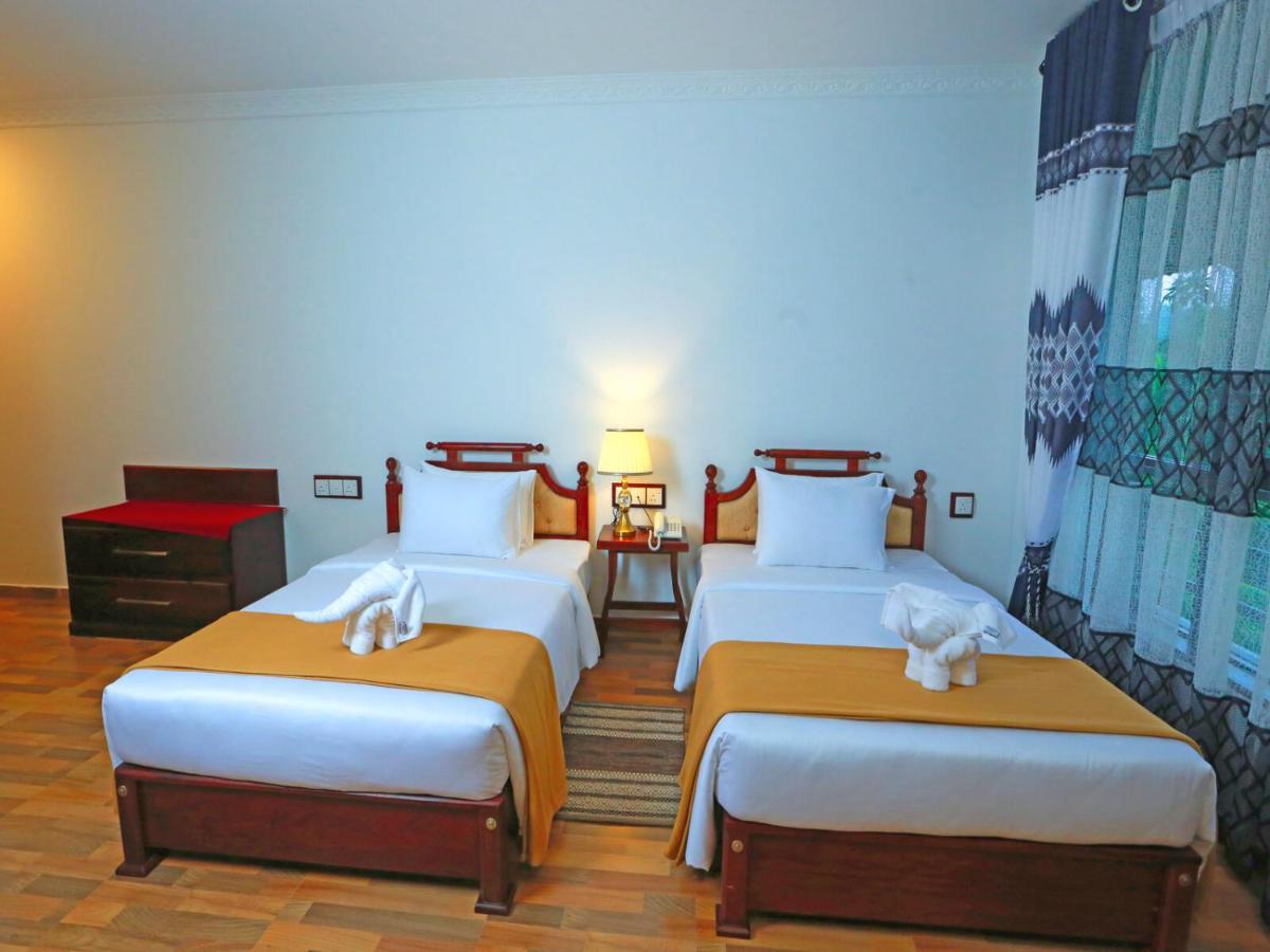 רטנאפורה Centauria Hill Resort מראה חיצוני תמונה